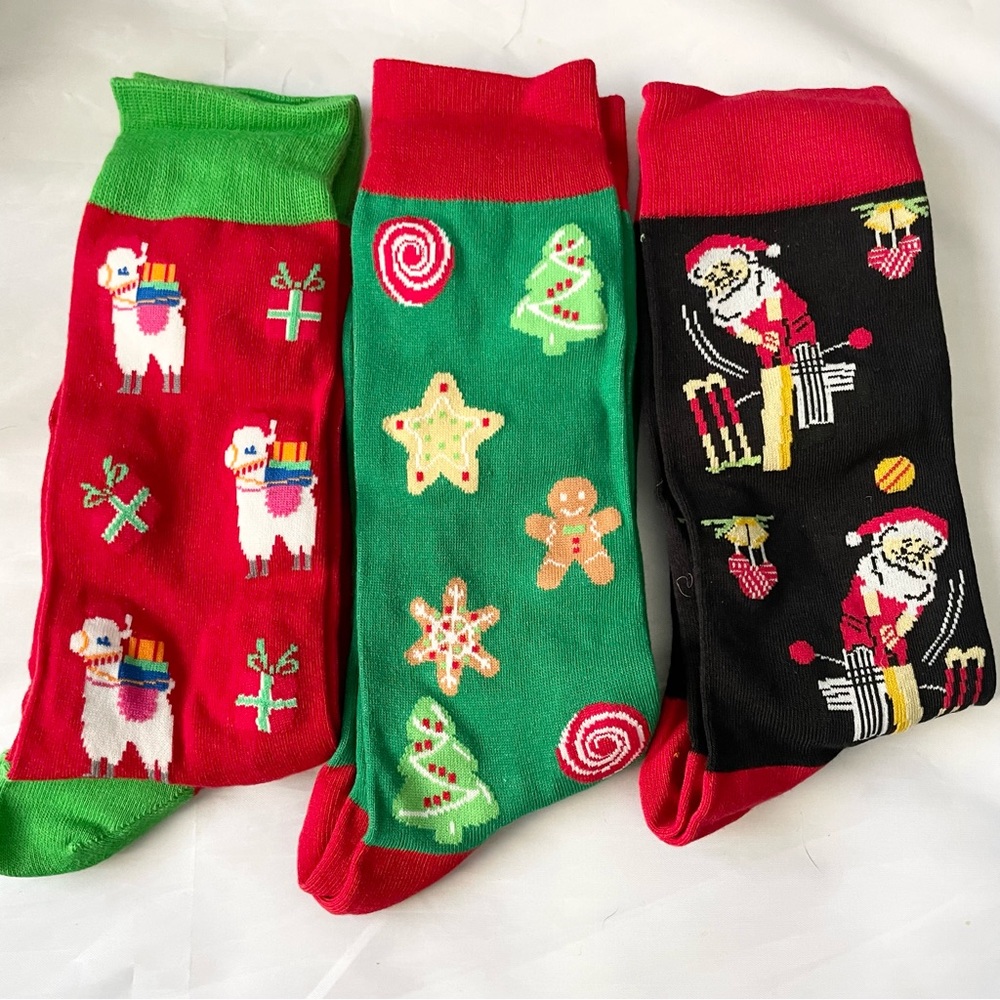 3 pair of unisex Christmas socks in gift box